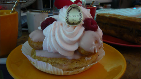 Ladurée, Saint-honoré à la rose